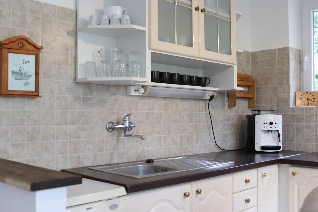 Grape&Wine Guesthouse Егер Екстериор снимка