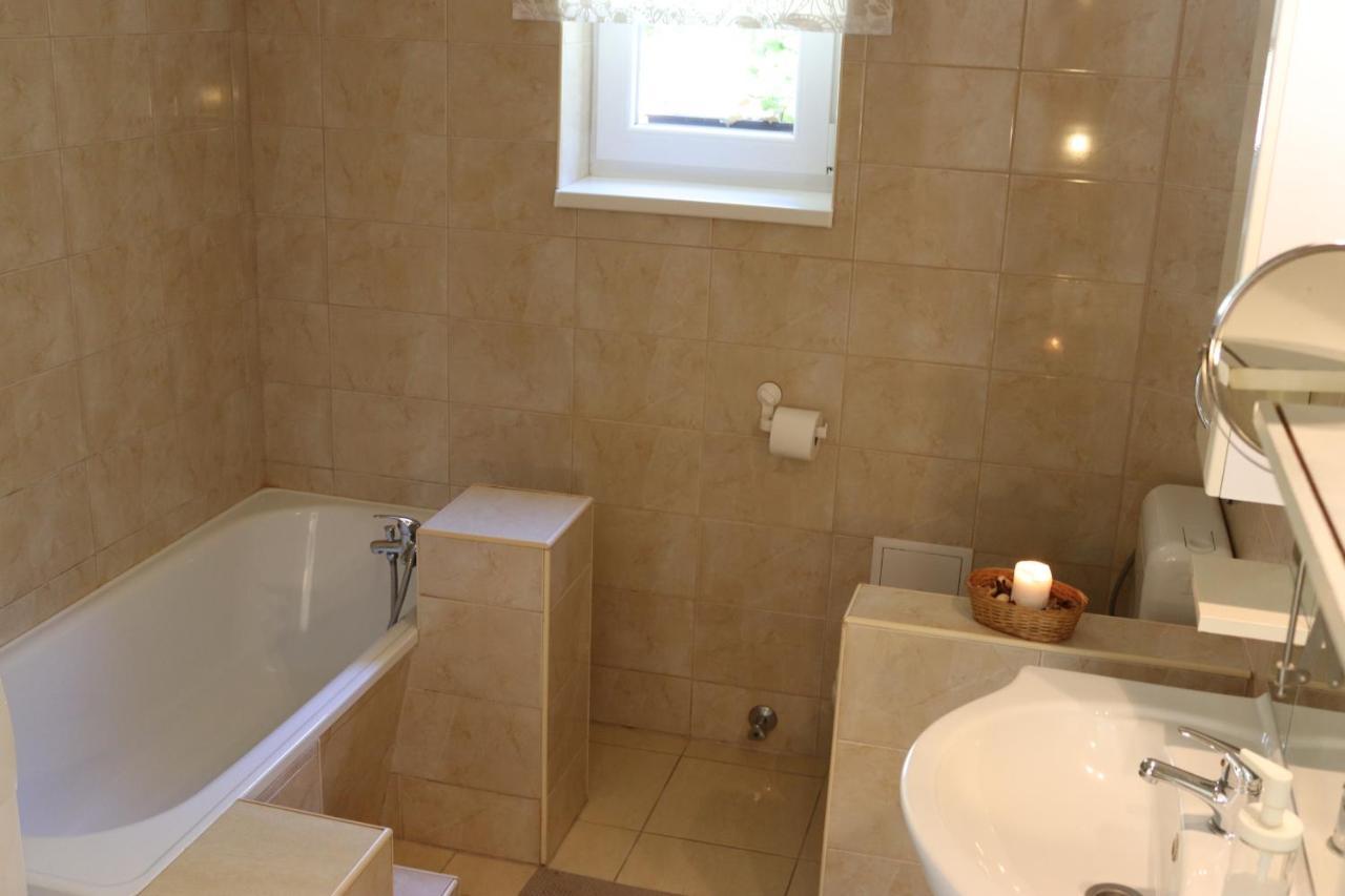 Grape&Wine Guesthouse Егер Екстериор снимка